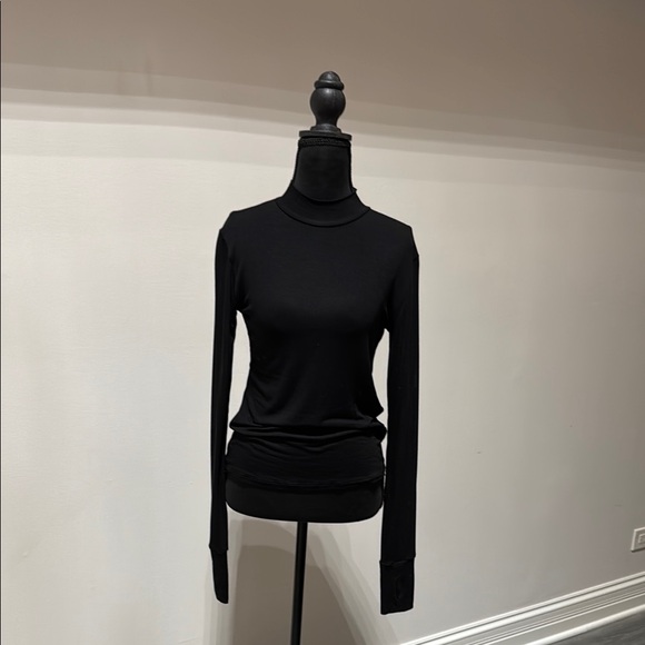 Chic Black Long Sleeve Women's Top - Picture 1 of 5